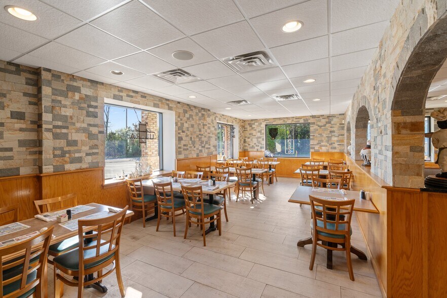 More Photos Of 232 W Moorestown Rd, Wind Gap Restaurant For Sale