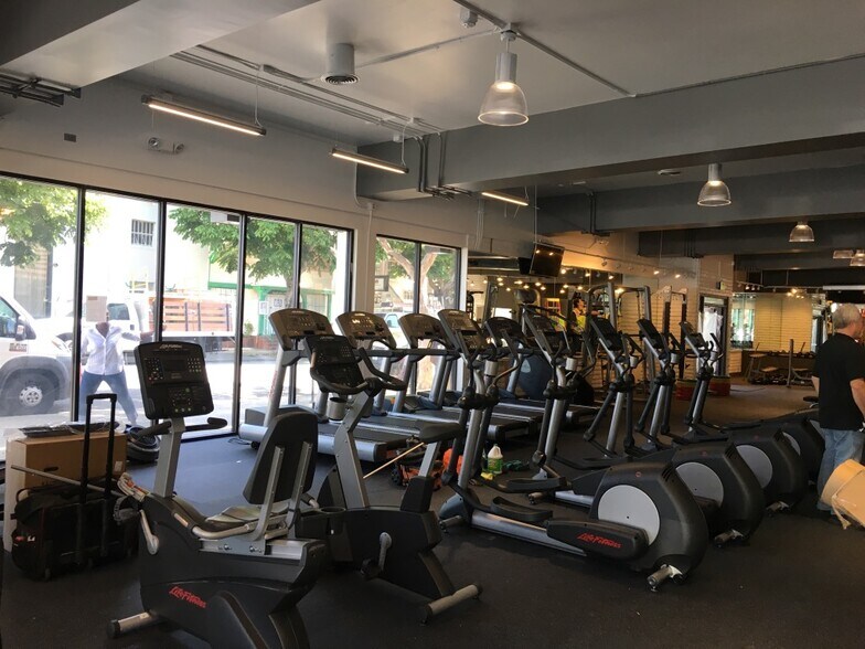 More Photos Of 1526 Webster St, Alameda Health Club For Lease