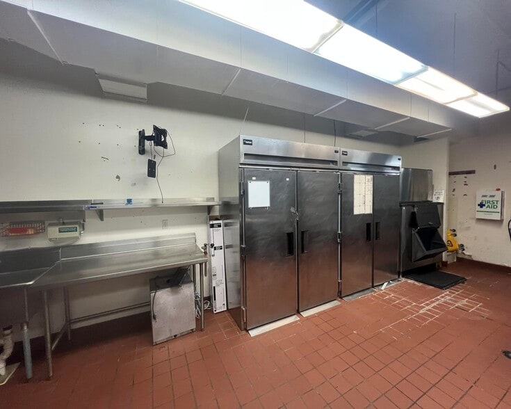 More Photos Of 2201 Locust St, Saint Louis Lodge Meeting Hall For Sale