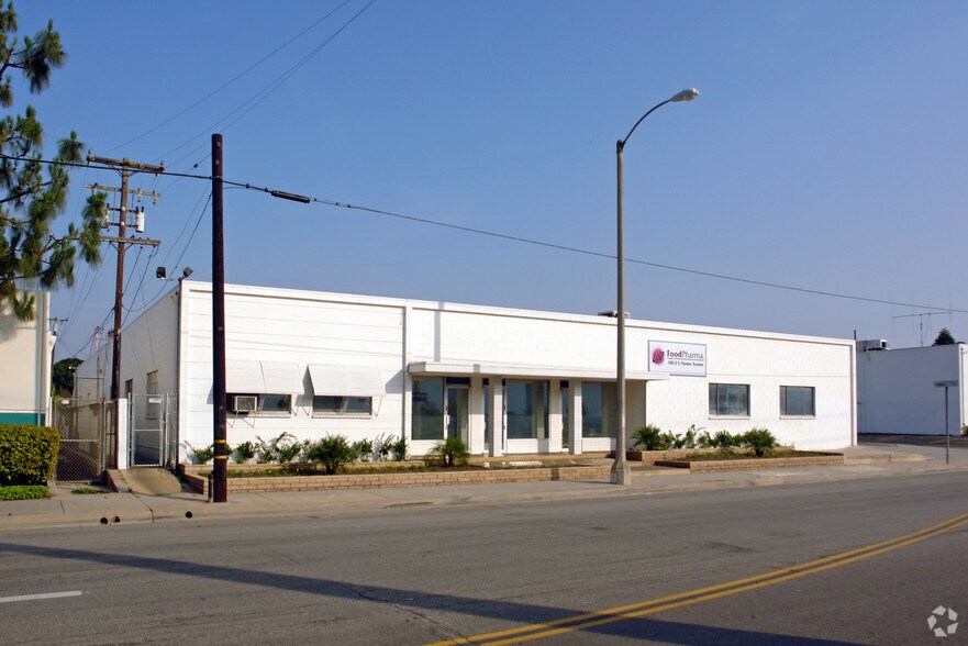 Primary Photo Of 10012-10018 Painter Ave, Santa Fe Springs Manufacturing For Sale