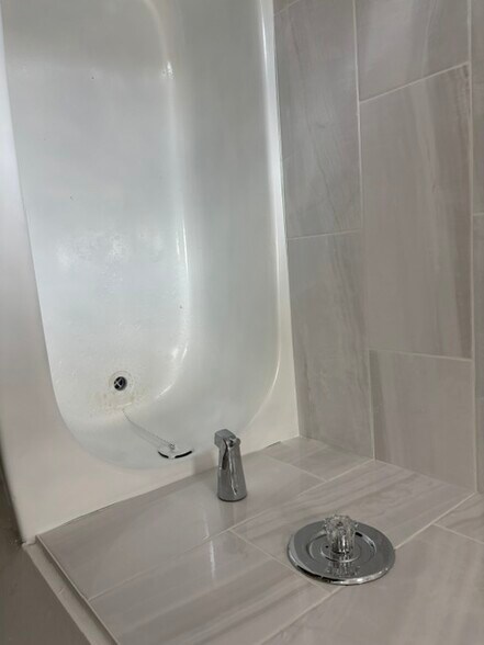 More Photos Of 1557 Mount Ephraim Ave, Camden Apartments For Sale