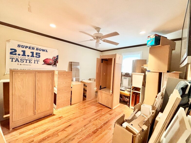 More Photos Of 34 Baxter Ave, Stamford Warehouse For Sale