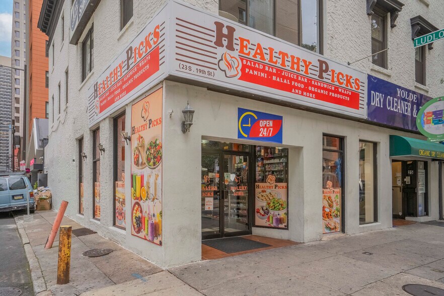 More Photos Of 23-25 S 19th St, Philadelphia Storefront Retail Office For Sale
