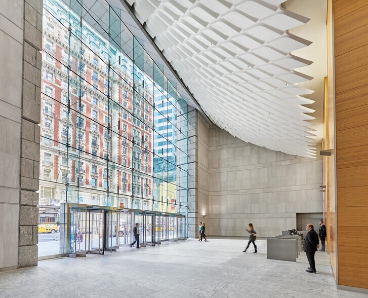 More Photos Of 151 W 42nd St, New York Office For Lease