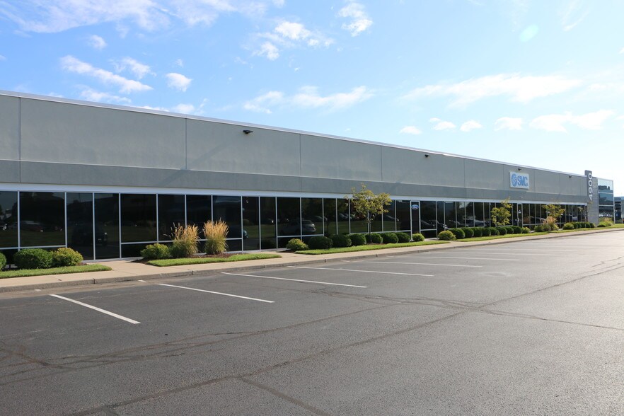 More Photos Of 4900 Parkway Dr, Mason Flex For Lease