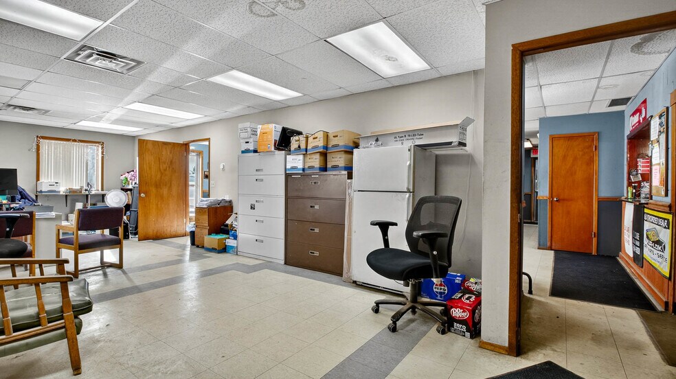 More Photos Of 7918 Partridge Rd, Eau Claire Warehouse For Sale