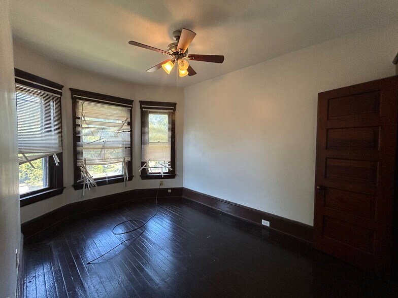 More Photos Of 4309 Clinton Ave, Cleveland Apartments For Sale