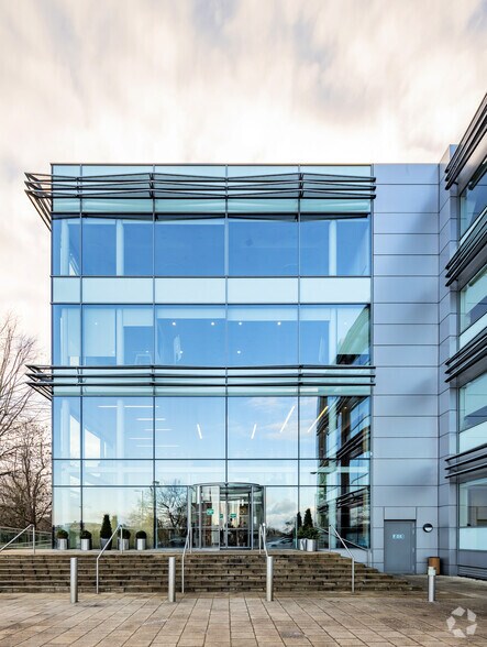 More Photos Of St Cloud Way, Maidenhead Office For Lease