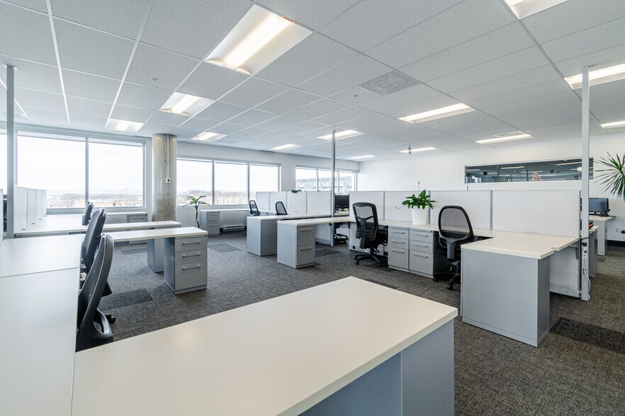 More Photos Of 990 Av de Bourgogne, Québec Medical For Lease