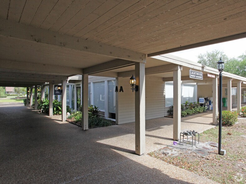 More Photos Of 5045-5049 Ringwood Mdws, Sarasota Unknown For Lease