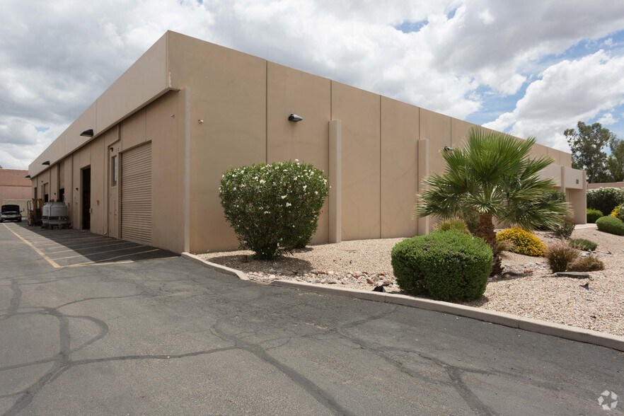 More Photos Of 329 S Rockford Dr, Tempe Warehouse For Lease