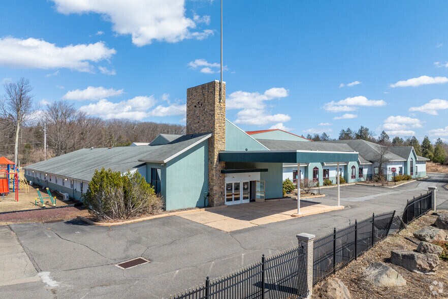 More Photos Of 1110 Carriage Ln, Tobyhanna Schools For Sale