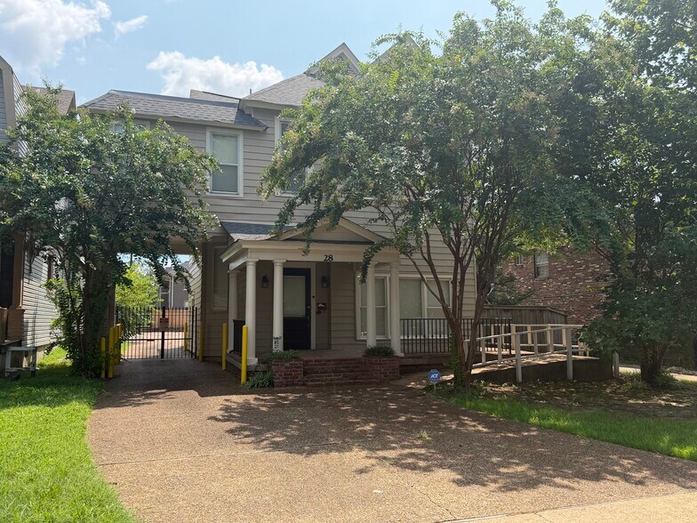 More Photos Of 28 S Idlewild St, Memphis Freestanding For Sale