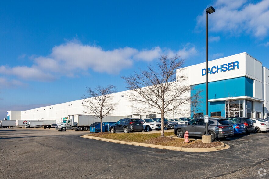 More Photos Of 2000 Arthur Ave, Elk Grove Village Distribution For Lease