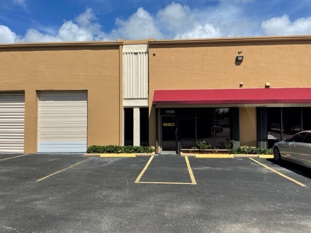Primary Photo Of 1157-1161 NW 159th Dr, Miami Warehouse For Lease