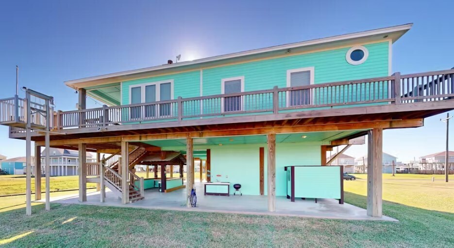 More Photos Of 922 Palm Ridge Dr, Crystal Beach Specialty For Sale