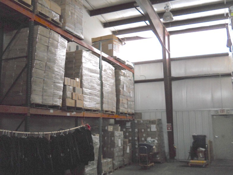More Photos Of 2030 Summer St, Hammond Warehouse For Sale