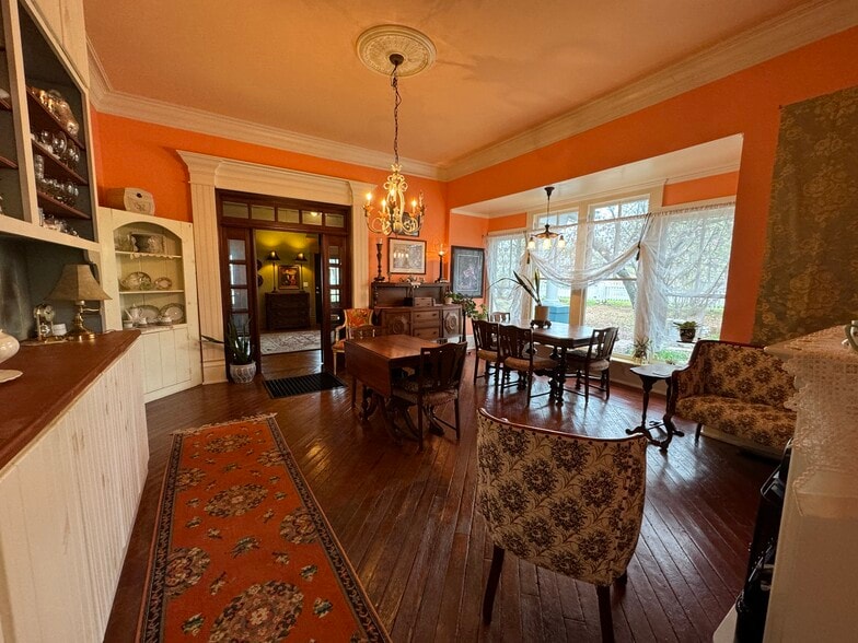 More Photos Of 224 W Chickasaw St, Tahlequah Hospitality For Sale