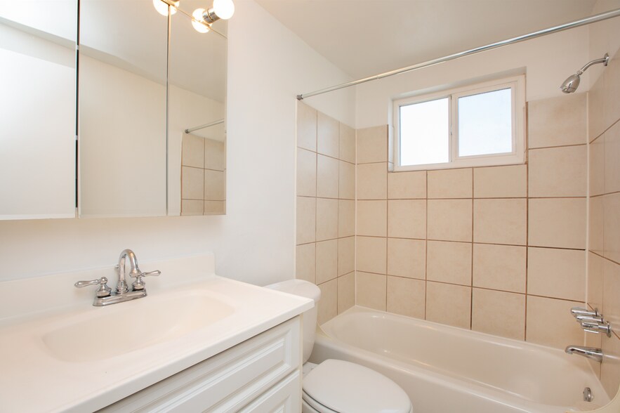 More Photos Of 136 Washington St, Denver Apartments For Sale