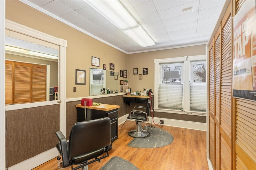 More Photos Of 32 Park Ave, Keene Office For Sale