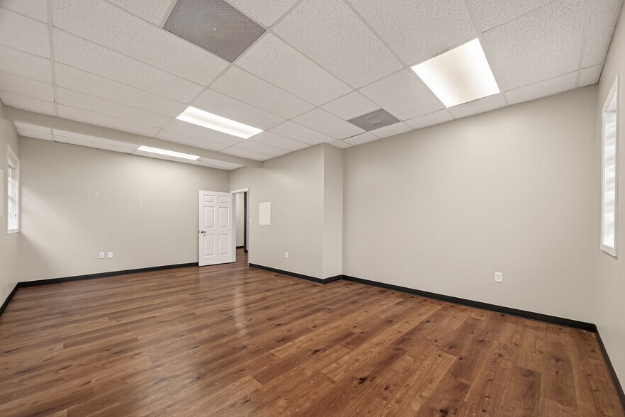 More Photos Of 2223 Dorrington St, Houston Medical For Lease