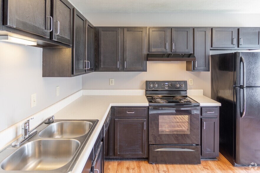 More Photos Of 100 Meadow Trail Dr, Highland Heights Apartments For Sale