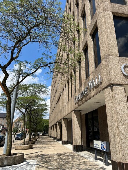 More Photos Of 33 W 1st St, Dayton Office For Lease