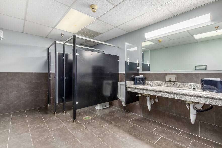 More Photos Of 655 E University Dr, Mesa Schools For Sale