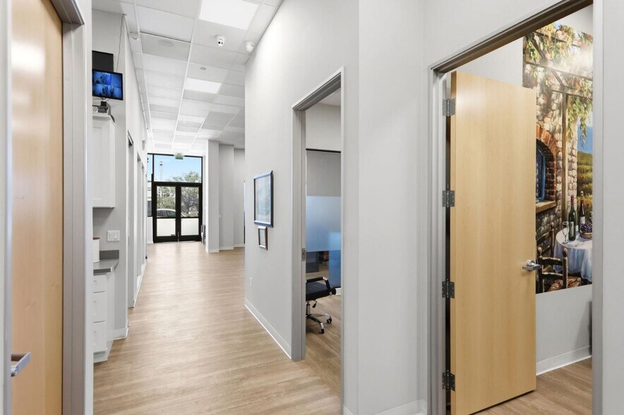 More Photos Of 600 El Camino Real, Belmont General Retail For Sale