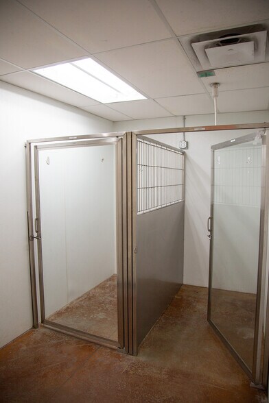 More Photos Of 5 Camino Karsten, Algodones General Retail For Lease