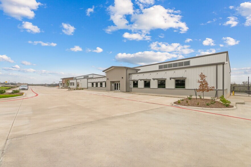 More Photos Of 10042 FM 1976, Universal City Unknown For Lease