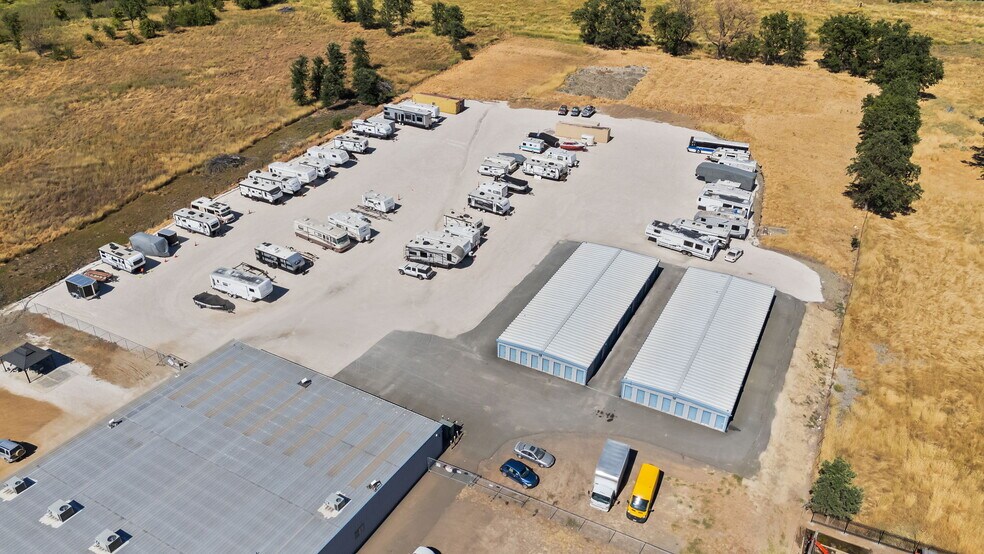 More Photos Of 2570 S Main St, Lakeport Self Storage For Sale