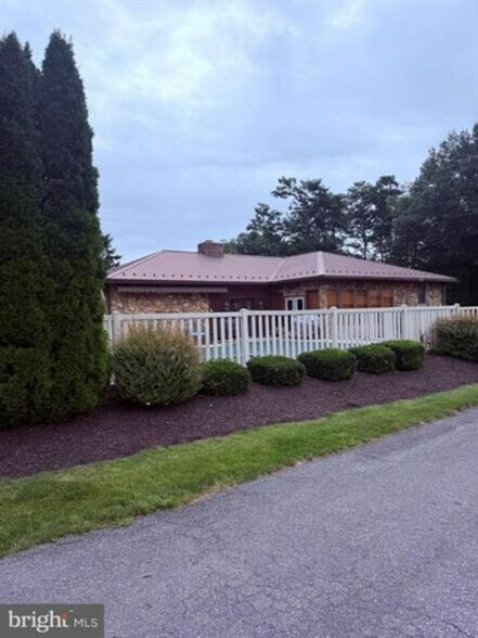 More Photos Of 10125 Mountain Rd, Orrstown Flex For Sale
