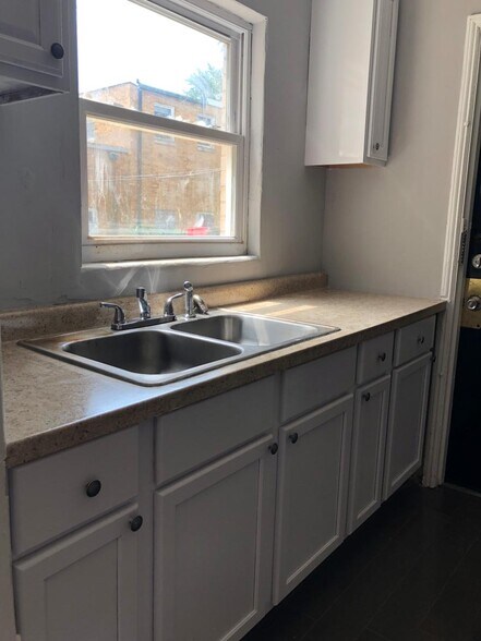 More Photos Of 2921 N Main St, Dayton Apartments For Sale