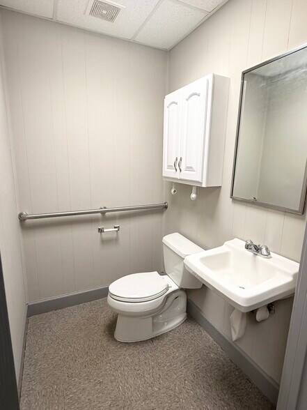 More Photos Of 321 Marble Mill Rd NW, Marietta Coworking Space