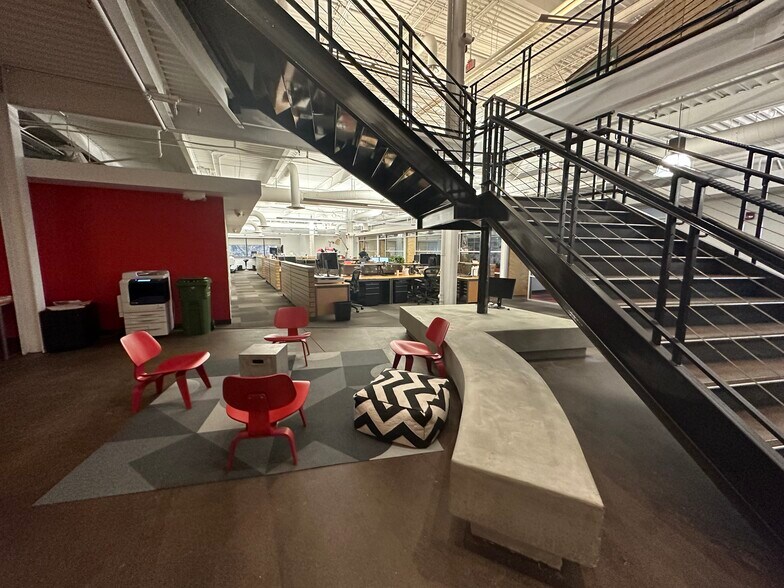 More Photos Of 7007 Discovery Blvd, Dublin Office For Sale