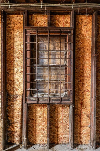 More Photos Of 357 Columbia St, Hudson Warehouse For Sale