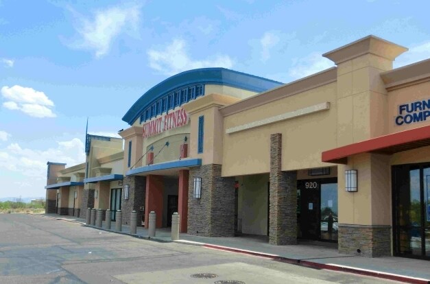 More Photos Of 902-956 E Fry Blvd, Sierra Vista General Retail For Lease