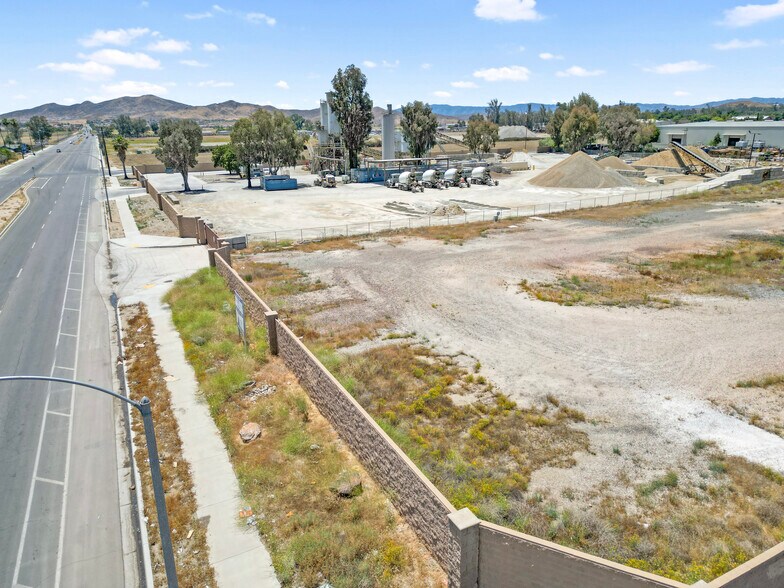 More Photos Of 1980 Goetz Rd, Perris Land For Lease