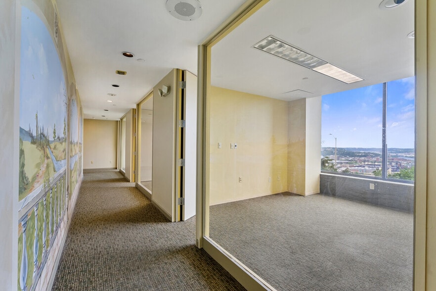 More Photos Of 1301 Grandview Ave, Pittsburgh Office For Lease