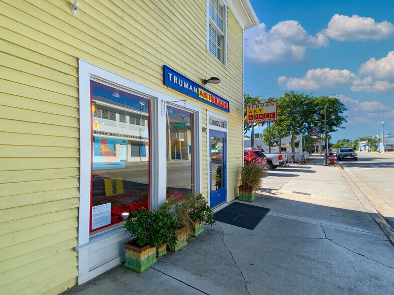 More Photos Of 1012 Truman Ave, Key West Storefront For Sale