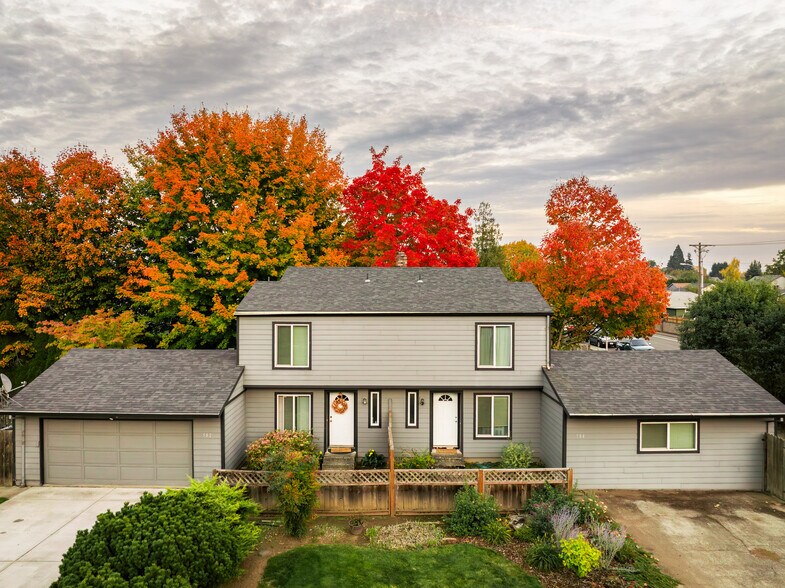Primary Photo Of 582 S Maple St, Canby Apartments For Sale