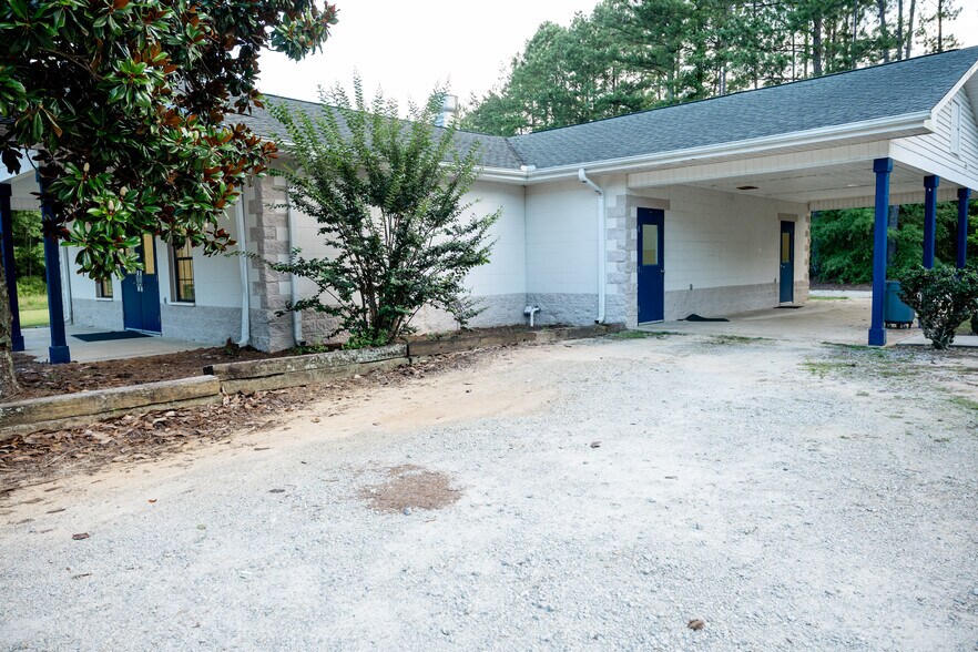More Photos Of 626 Old River Rd, Sylvania Manufacturing For Sale