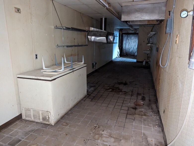 More Photos Of 150 S Grand Ave, Greenfield Freestanding For Sale