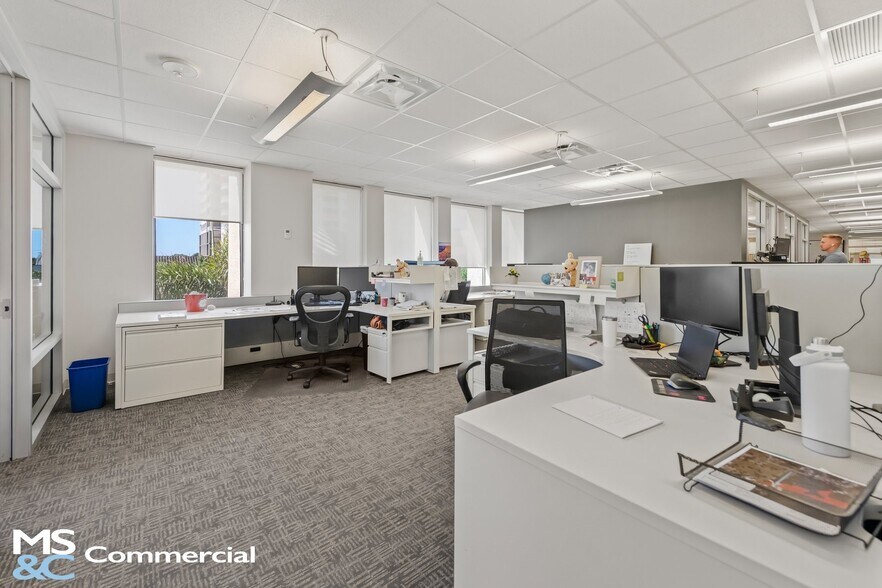 More Photos Of 1777 Main St, Sarasota Office For Sale