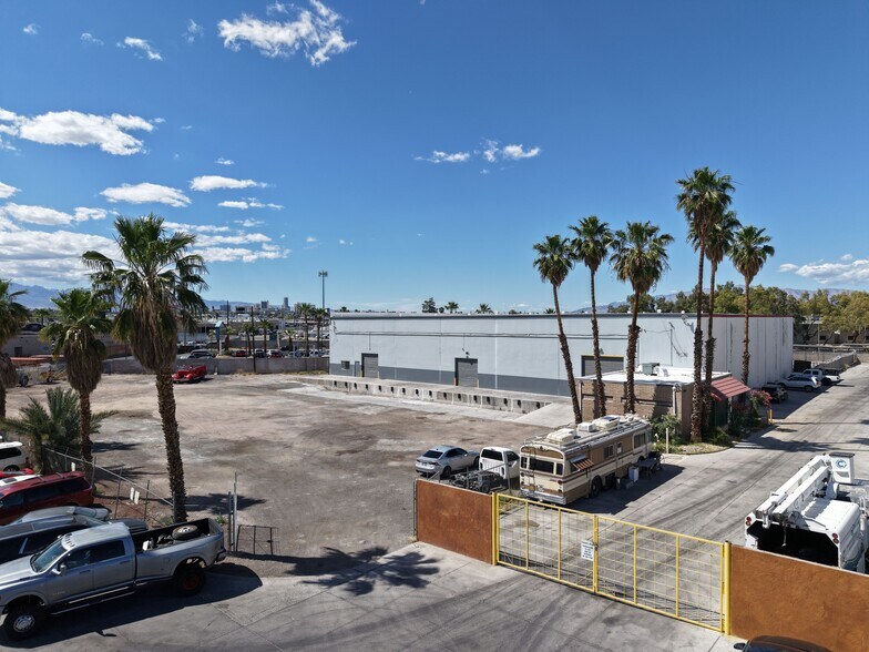 Primary Photo Of 3250 Palm Pky, Las Vegas Warehouse For Lease