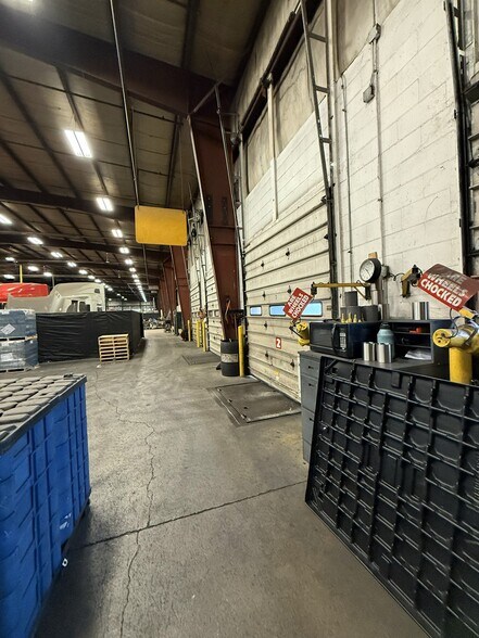 More Photos Of 2090 E 2nd St, Defiance Manufacturing For Lease