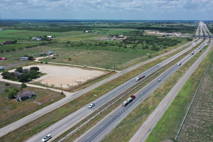 More Photos Of 8273 W Interstate 10, Seguin Land For Lease