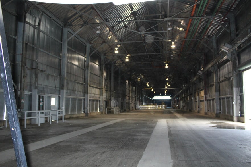 More Photos Of 5300 Claus Rd, Modesto Manufacturing For Lease