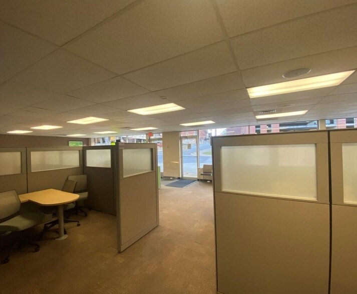 More Photos Of 25 E Penn St, Uniontown Storefront Retail Office For Lease